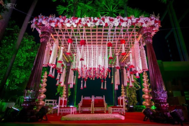 indian wedding mandap decoration , decor ideas , wedding decor 2021 , indian weddings , floral decor ideas for weddings #indianweddingdecor #decorideas #mandapdecor 	